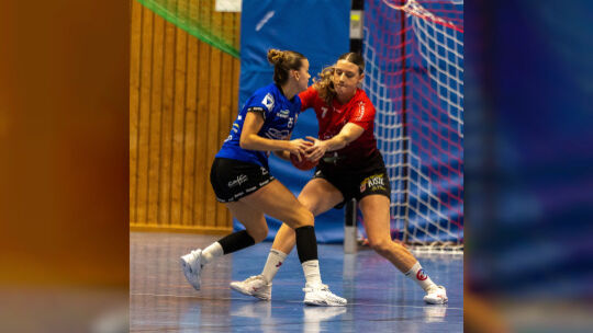 Nichts zu holen gab es für Sarah Zinkgraf (rechts) und ihre HSG Birkeenfeld in Marpingen im Oberliga-Auswärtsspiel.