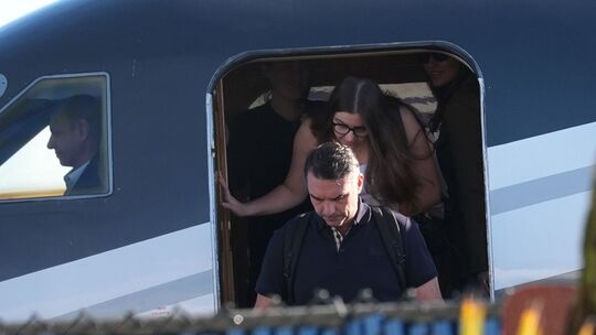 Wahlverlierer Bolsonaro kommt in USA an