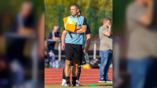Helge Dietze steht beim SC Birkenfeld bis zur Winterpause nicht mehr als Linienrichter bei der zweiten Mannschaft, sondern als U Helge Dietze steht beim SC Birkenfeld bis zur Winterpause nicht mehr als Linienrichter bei der zweiten Mannschaft, sondern als U