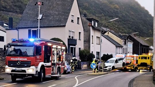 Am Mittwochmorgen kam es in Leutesdorf zu einem Frontalzusammenstoß zweier Autos.