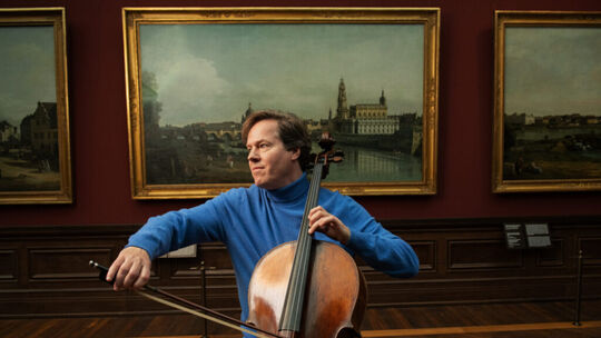 Der international renommierte Cellkist Jan Vogler erarbeitet mit Stipendiatinnen und Sitpendiaten der Villa Musica ein Programm,