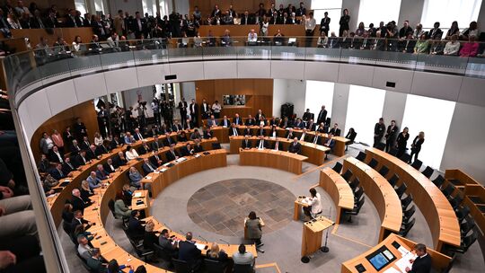 Die oppositionelle AfD-Landtagsfraktion setzte mit ihrem Antrag zu den Sonderurlauben ein Thema auf die Tagesordnung des Landtag