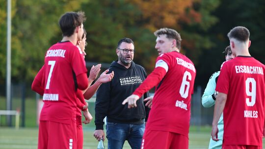 Patrick Reifenscheidt coachte die Sportfreunde Eisbachtal noch gegen den TuS Mechtersheim. Am Samstag beim Auswärtsspiel beim FV Patrick Reifenscheidt coachte die Sportfreunde Eisbachtal noch gegen den TuS Mechtersheim. Am Samstag beim Auswärtsspiel beim FV