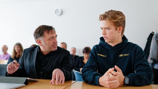 Prozess wegen Unterrichtsausfällen in Rheinland-Pfalz Prozess wegen Unterrichtsausfällen in Rheinland-Pfalz