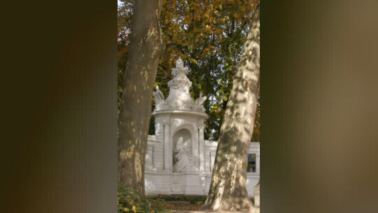 Augusta-Denkmal